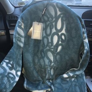 Emperio Armani Sweater delicate fabrics great soft